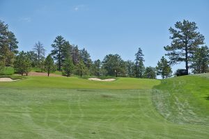 Castle Pines 6th Approach